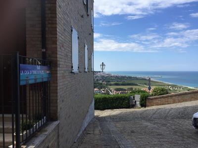 La Casa Di Torre Di Palme