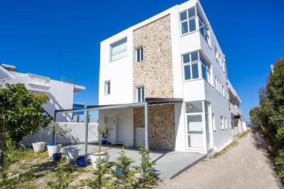 Ammos Luxury Suites