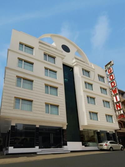 Hotel Godwin Deluxe New Delhi Railway Station and Connaught place - Free Airport Pick-Up