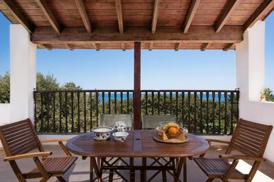 Cedrus and Sea, Beachfront House