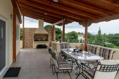 Rose's House (Near Airport)