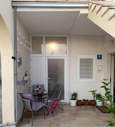Apartment Mirna