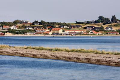 Hvalpsund Færgekro