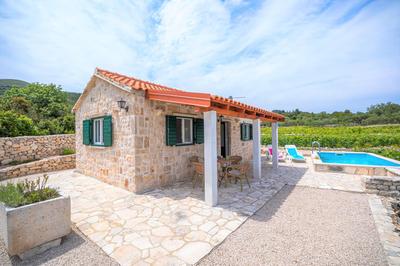 Vineyard House & Olive Grove House