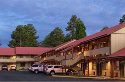 Branding Iron Motel, Foto 2