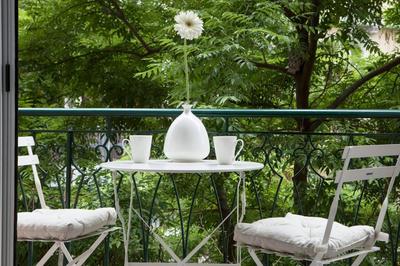 Chic & Comfortable Central Apart, close to National Archeological Museum!