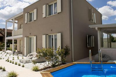 Home Suites Home