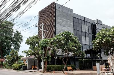 Owl Poshtel Kanchanaburi