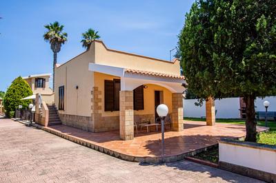 House sea Ognina
