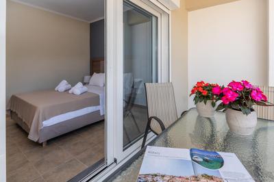 Nancy's budget villa with pool & Jacuzzi by "elite"