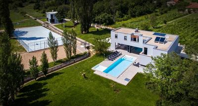 Luxury Villa Lucella, big pool, spa, tennis, gym, volleyball