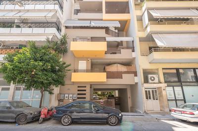 Comfortable,sunny apartment in Athens Center