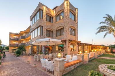 Danelis Studios & Apartments