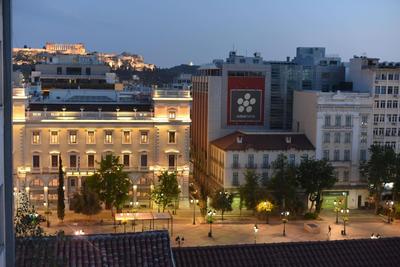 Cozy Apartment in the Heart of Athens 8-1