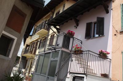 Casa all'era