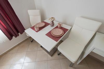 T&M Apartment with parking in the Old town