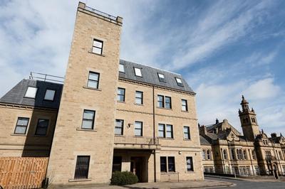 Halifax House, Studio Apartment 215