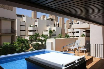 104 - Apartment with private swimming pool