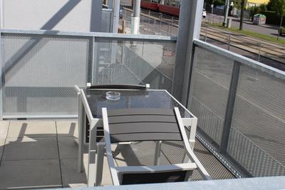 Yellow Flower Apartment with Pool - 5 min to Lake