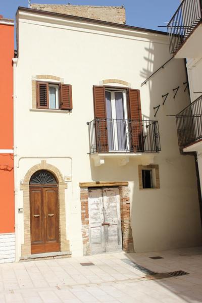 LA FINESTRA SUL MARE