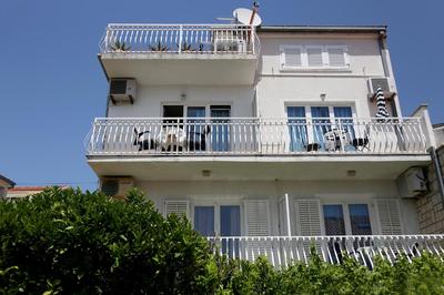 Tanya-Apartments and Rooms