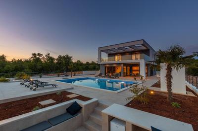 Luxury Villa Quadra