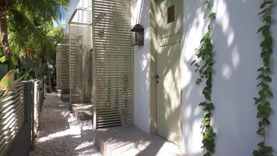 Studio O - Two-Floor Studio, Walk to the Beach