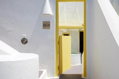 Dreams Luxury Suites