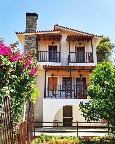 Koel Country House