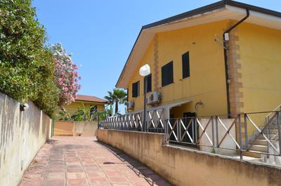 """ Holiday Properties Sicilian Breeze """