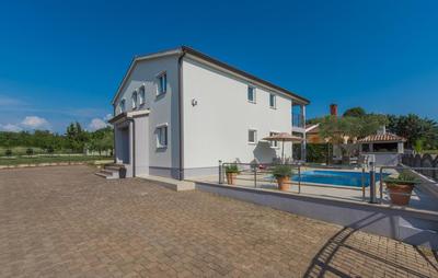 Silver Holiday House