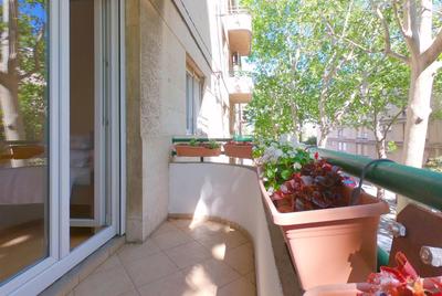Franco’s spacious residence - great location