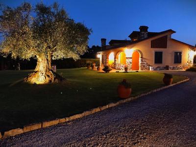 Tuscan Villa exclusive use of private pool A/C Wifi Villa Briciola