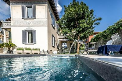 Maji Como Lake - Lake Como Historic Villa Apartments with Pool & Parking, 100m from Ferry & train
