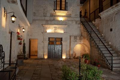 Acolpacha Tambo Boutique