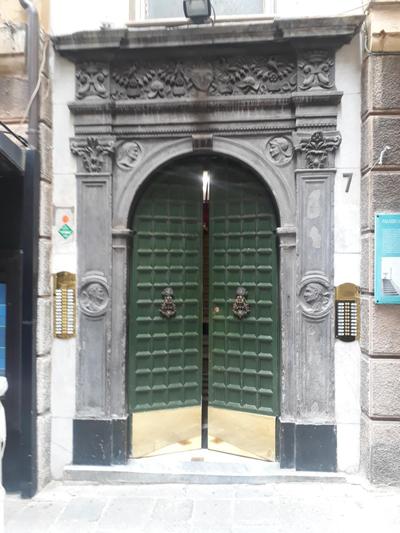 Lanterna House