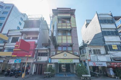 OYO 1090 Hotel Anging Mammiri Makassar