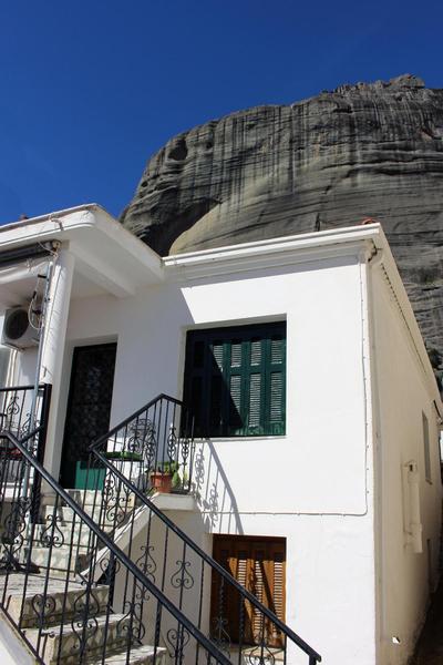 Meteora Mansion - Traditional Apt 3BD - Rocks View