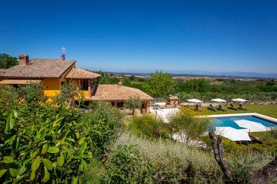 Villa Amadeo by PosarelliVillas