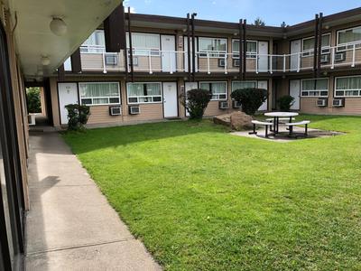 Travellers Inn
