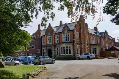 Oaklands Hall Hotel