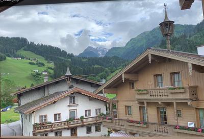Luxury Kitzbuheler Alpen Penthouse with Sauna Hollersbach
