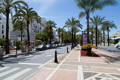 Jardines del Puerto Apartment for up to 6, totally refurbished 2025, gardens, pools, garage, wifi