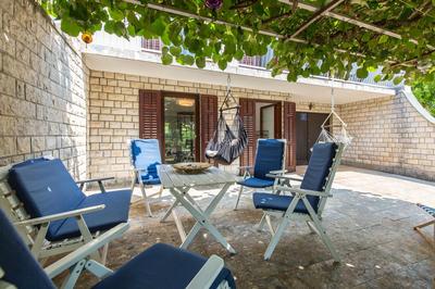 Casa Flora 3-minutes’ walk from the beach