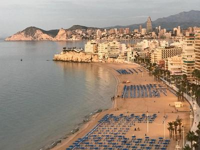 Benidorm 1ª línea playa Levante, garage, wifi, climatización