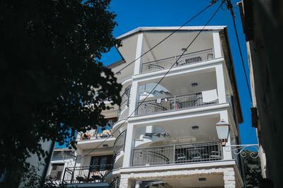 Apartments ANA Karlobag