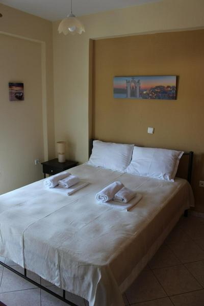 Paralia Ofriniou GR sunrise apartments 3