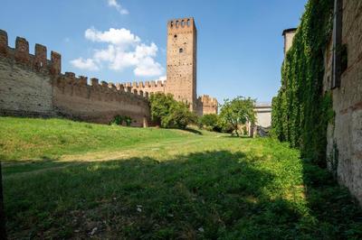 Medieval Relais - Top location