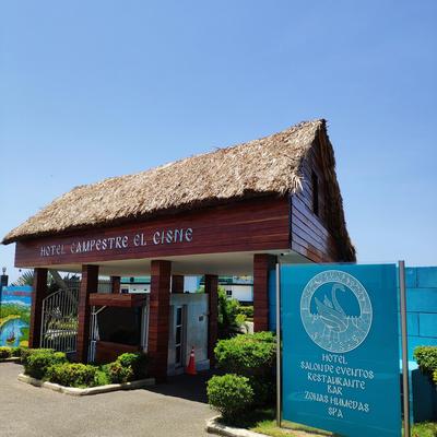 Hotel Campestre El Cisne