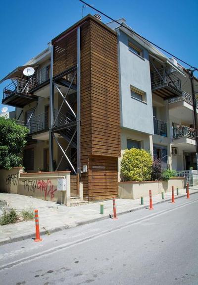 Quiet Urban Studio with Private Backyard